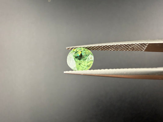 Demantoid Garnet - 1.2ct, SI2, Round Brilliant Cut